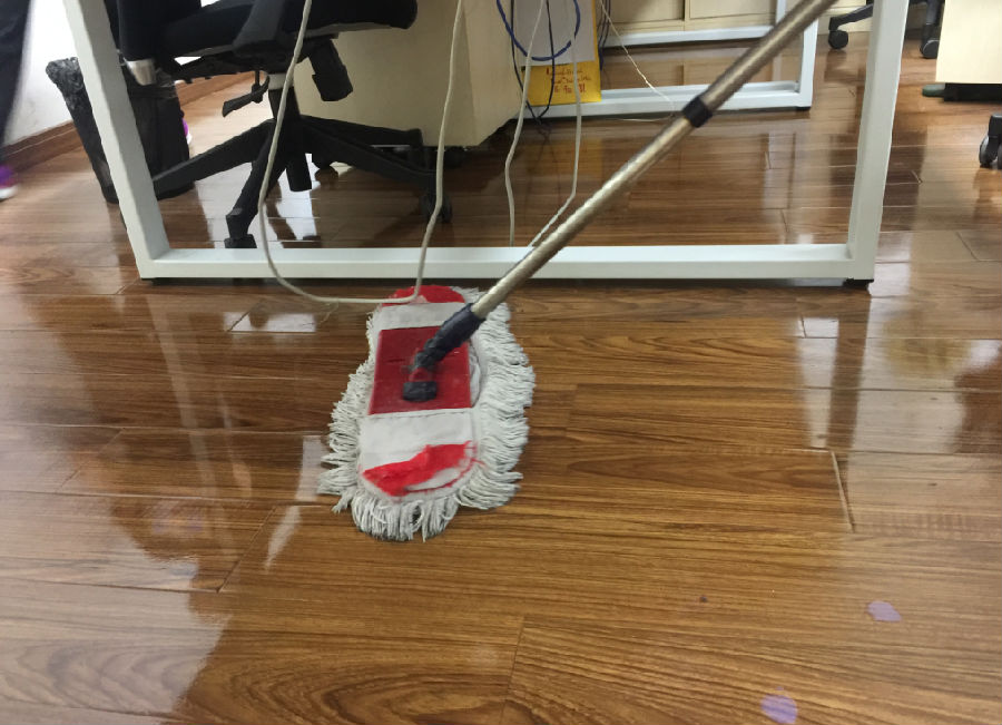 百色木地板保洁案例